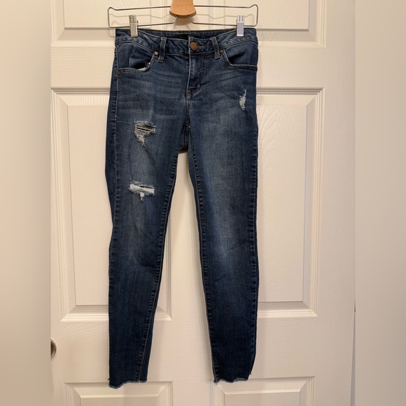 1812 Denim - 1822 Ladies Distressed Blue Jeans NWOT